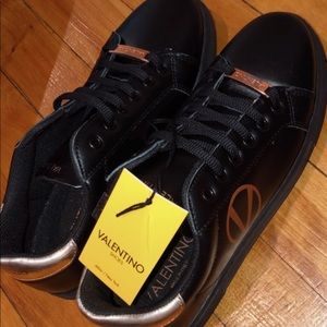 Valentino Black Copper Petra